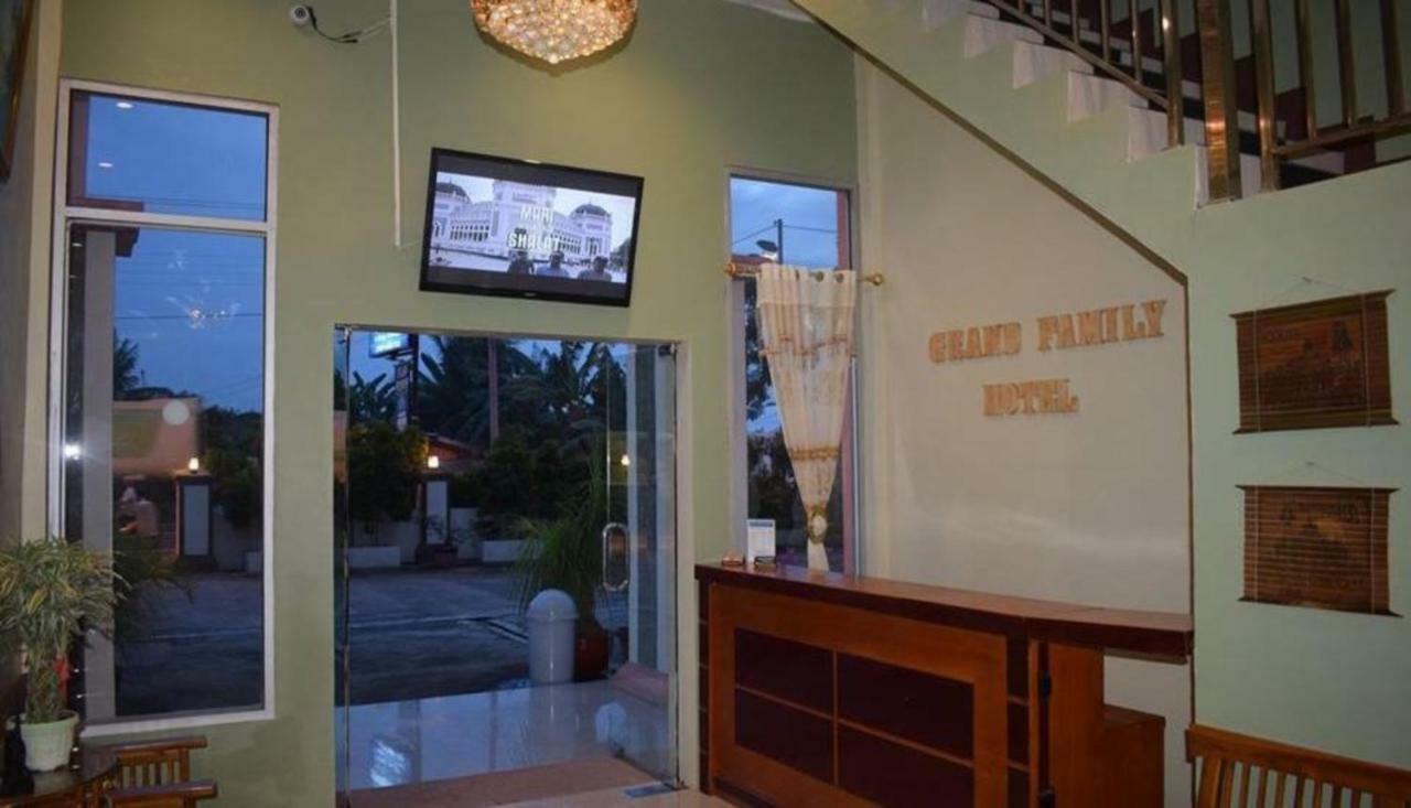 Hotel Grand Family Sungairampah Extérieur photo
