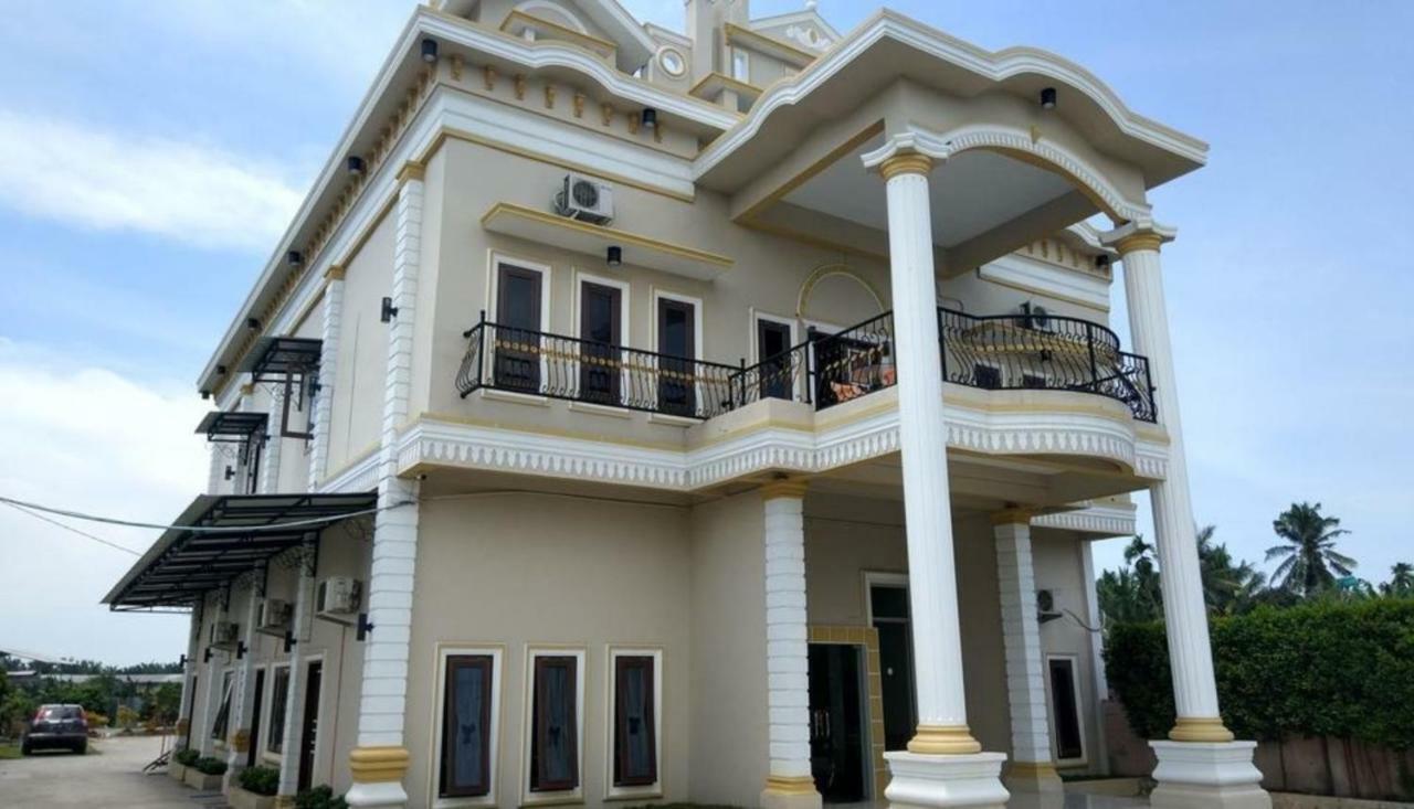 Hotel Grand Family Sungairampah Extérieur photo